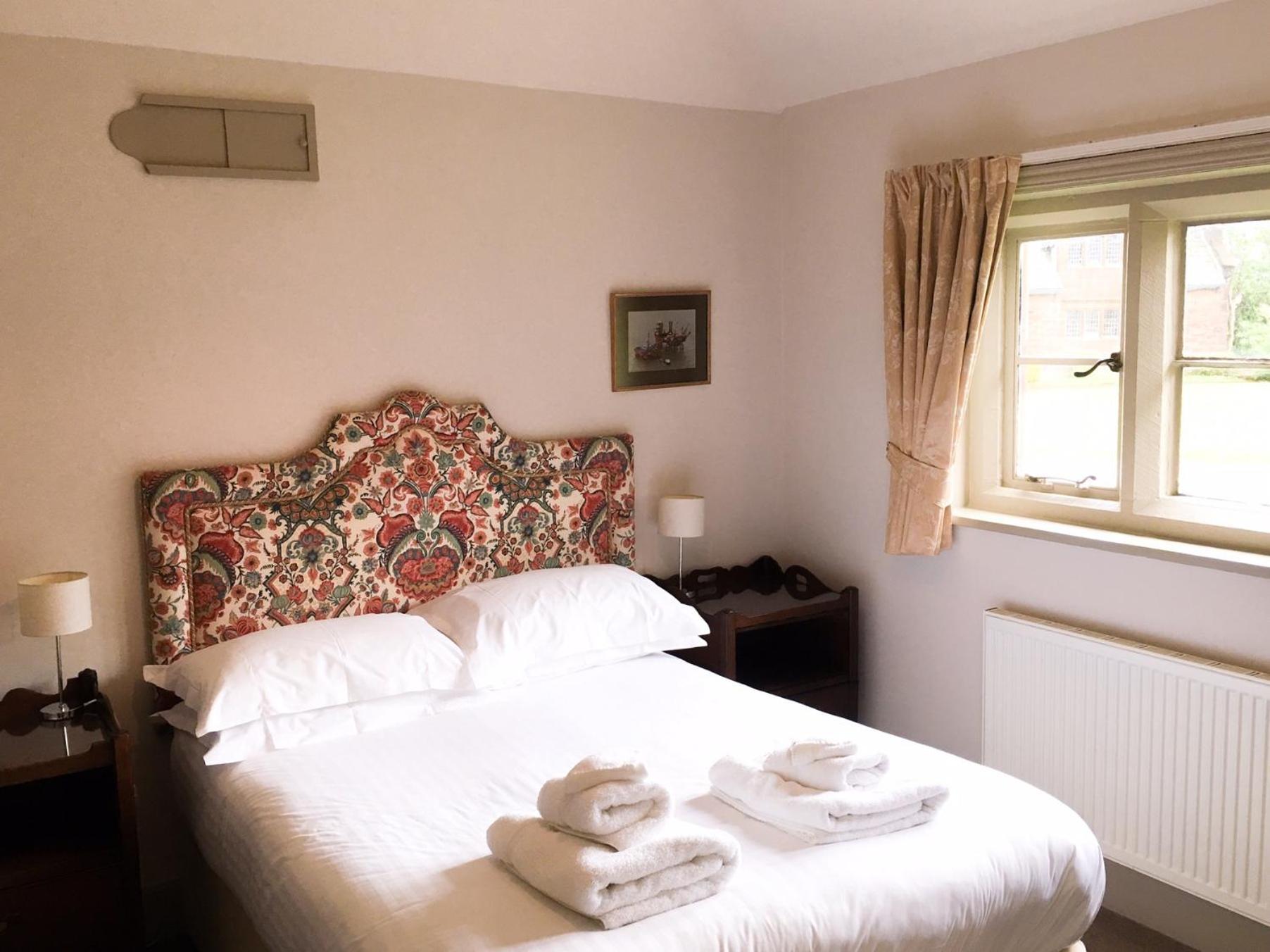 Thornton Manor - Holiday Cottages And Apartments Heswall Exteriér fotografie